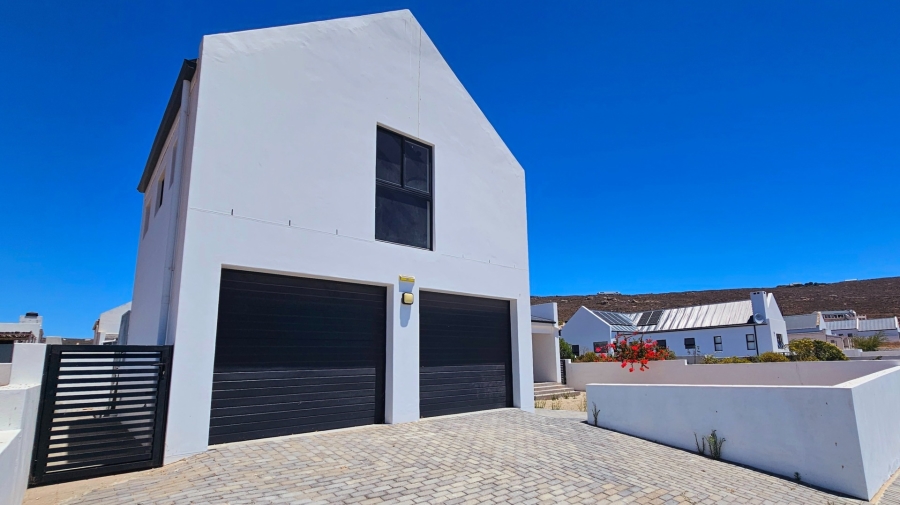 4 Bedroom Property for Sale in Harbour Lights Western Cape